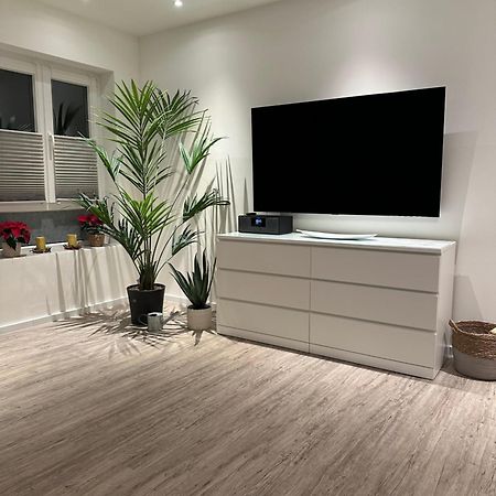 Am Kleinen Muehlenteich - Zentrale Ruhige Lage Mit Parkplatz Und Fahrraedern Apartment Flensburg Luaran gambar