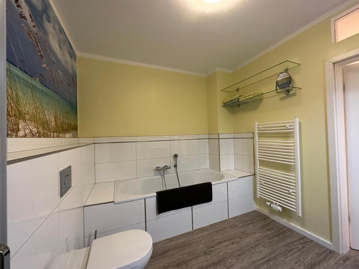 Am Kleinen Muehlenteich - Zentrale Ruhige Lage Mit Parkplatz Und Fahrraedern Apartment Flensburg Luaran gambar