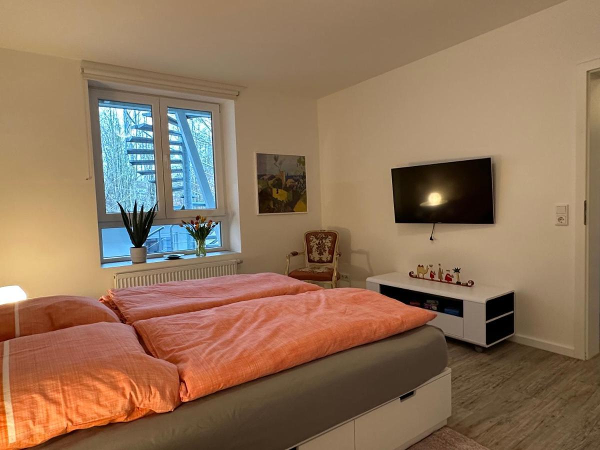 Am Kleinen Muehlenteich - Zentrale Ruhige Lage Mit Parkplatz Und Fahrraedern Apartment Flensburg Luaran gambar