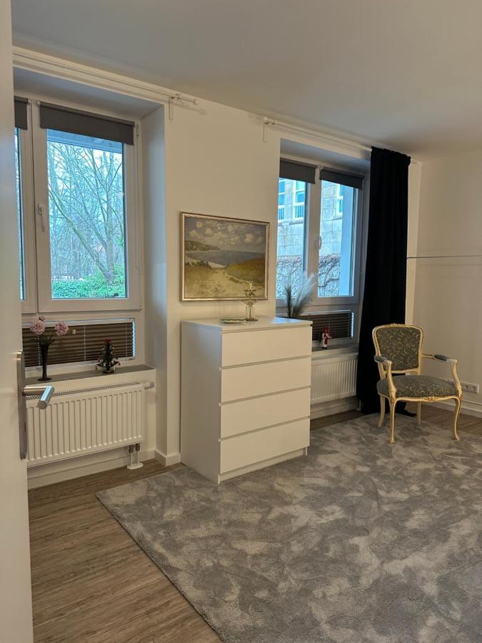 Am Kleinen Muehlenteich - Zentrale Ruhige Lage Mit Parkplatz Und Fahrraedern Apartment Flensburg Luaran gambar